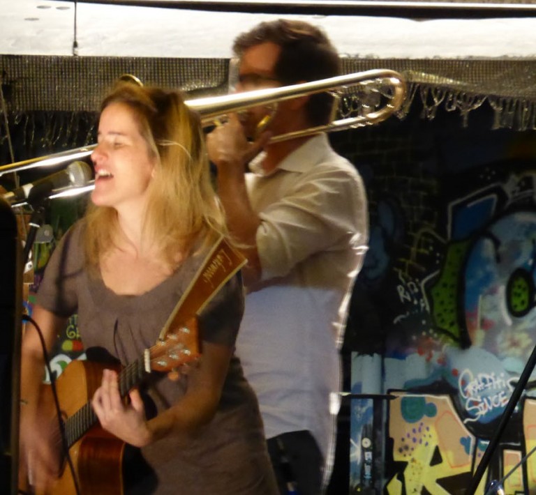 Claudia Stephani & The Flying Foxes am NEUstadt-lab 2015
