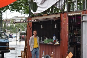Projektleiter Juerg vor der barPOLAR